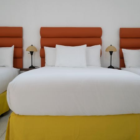 In & Out Hotel (Adults Only) Guatemala City Екстер'єр фото