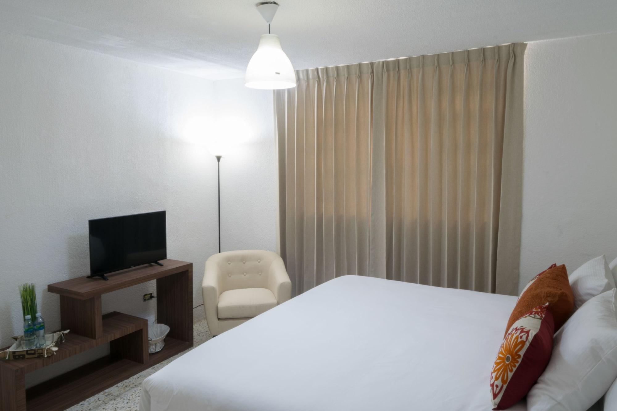 In & Out Hotel (Adults Only) Guatemala City Екстер'єр фото