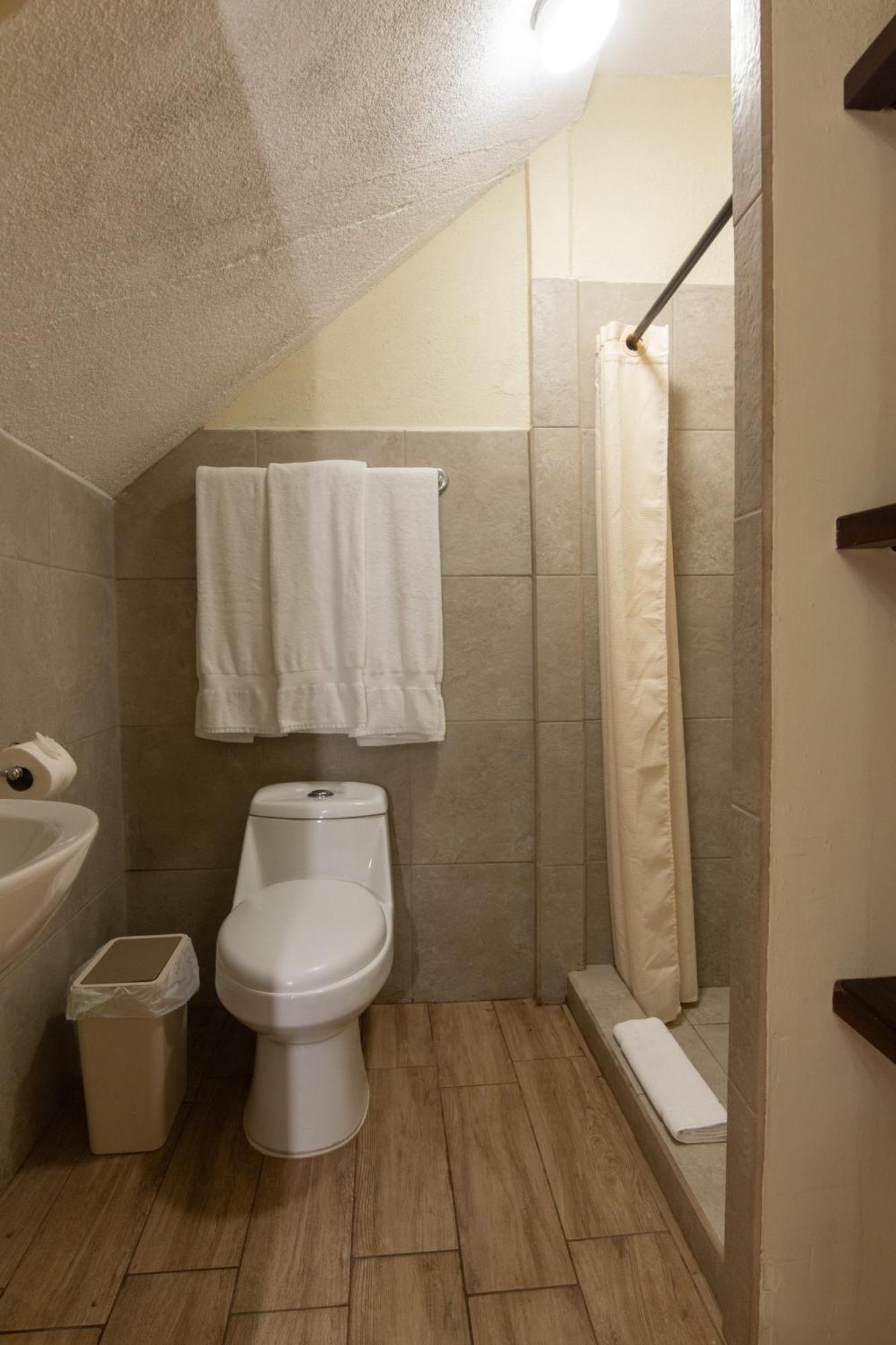 In & Out Hotel (Adults Only) Guatemala City Екстер'єр фото
