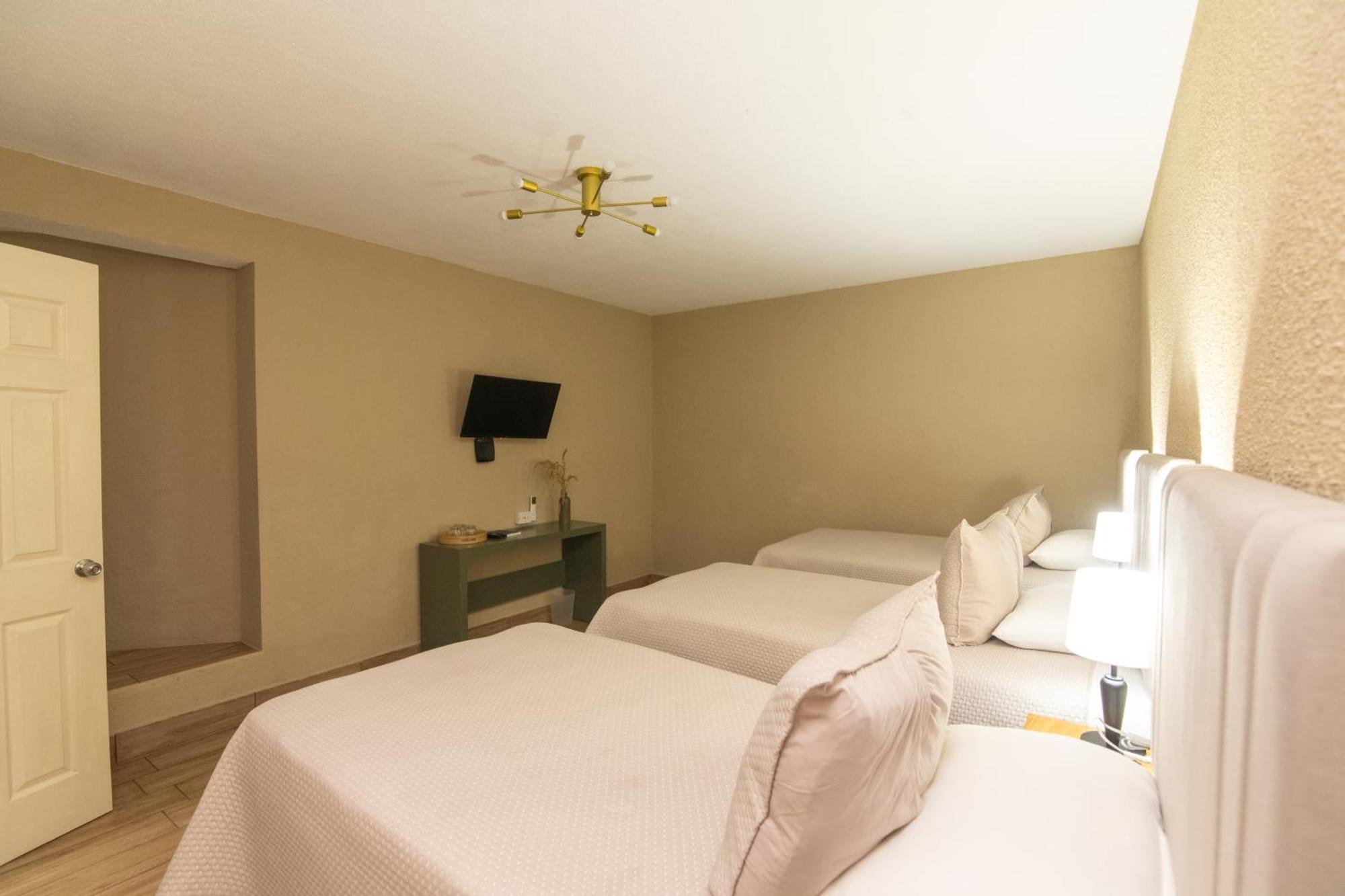 In & Out Hotel (Adults Only) Guatemala City Екстер'єр фото