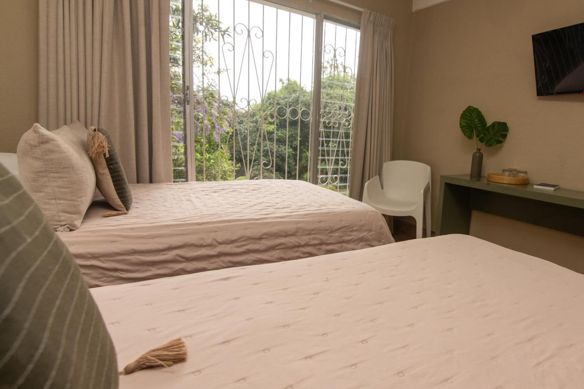 In & Out Hotel (Adults Only) Guatemala City Екстер'єр фото