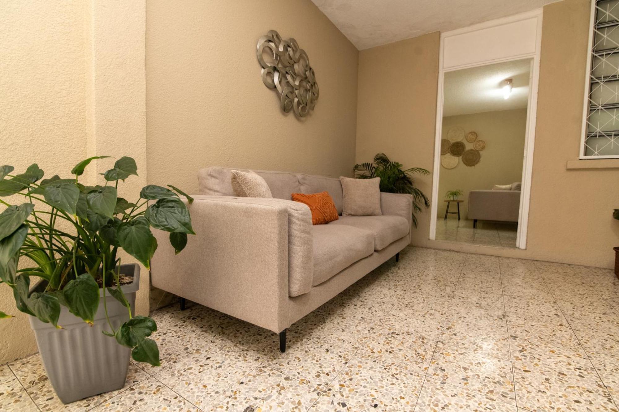 In & Out Hotel (Adults Only) Guatemala City Екстер'єр фото