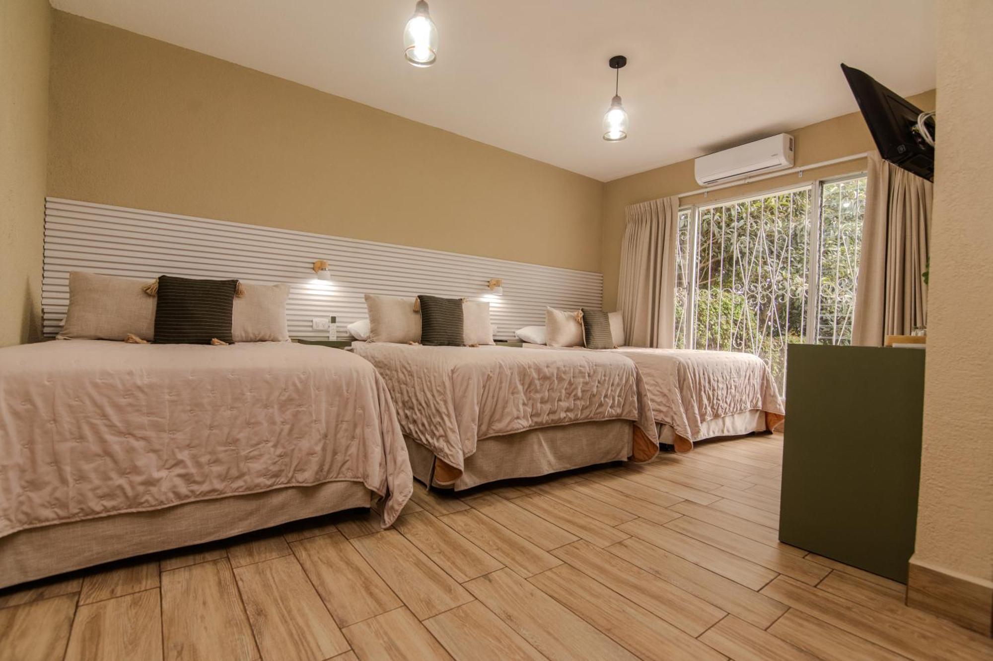 In & Out Hotel (Adults Only) Guatemala City Екстер'єр фото