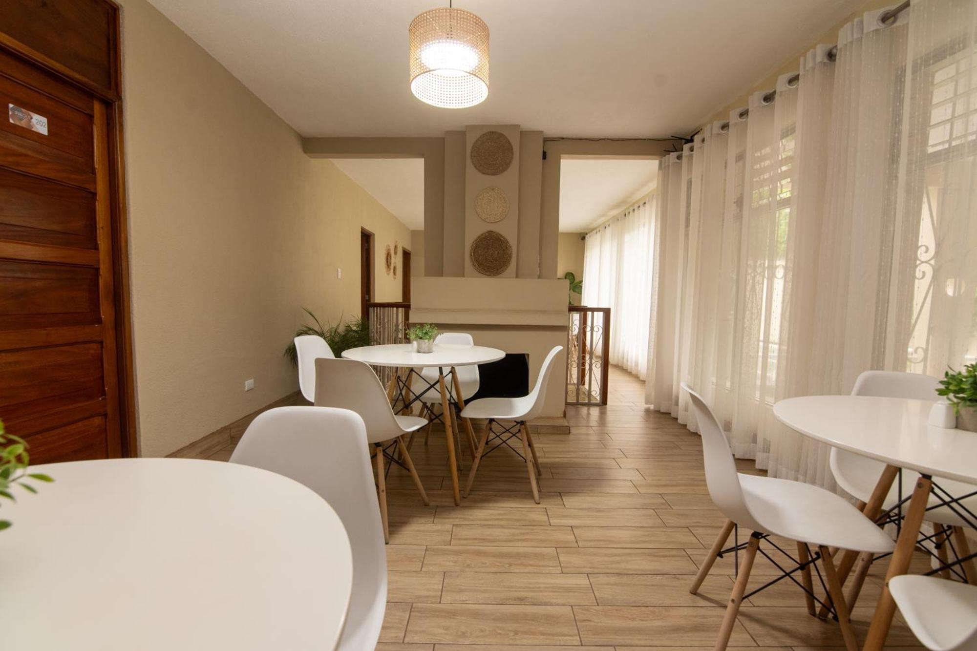 In & Out Hotel (Adults Only) Guatemala City Екстер'єр фото