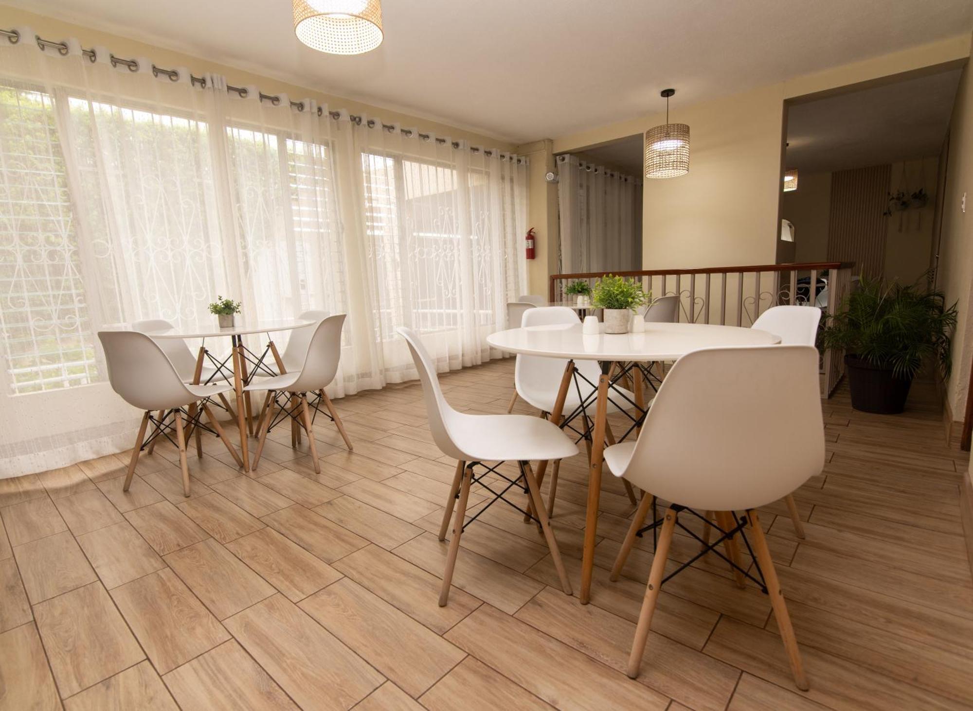 In & Out Hotel (Adults Only) Guatemala City Екстер'єр фото