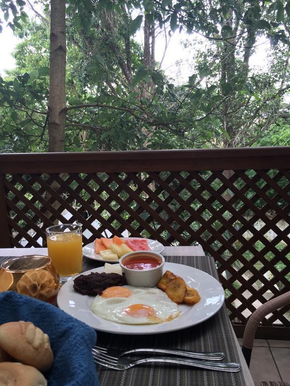 In & Out Hotel (Adults Only) Guatemala City Екстер'єр фото
