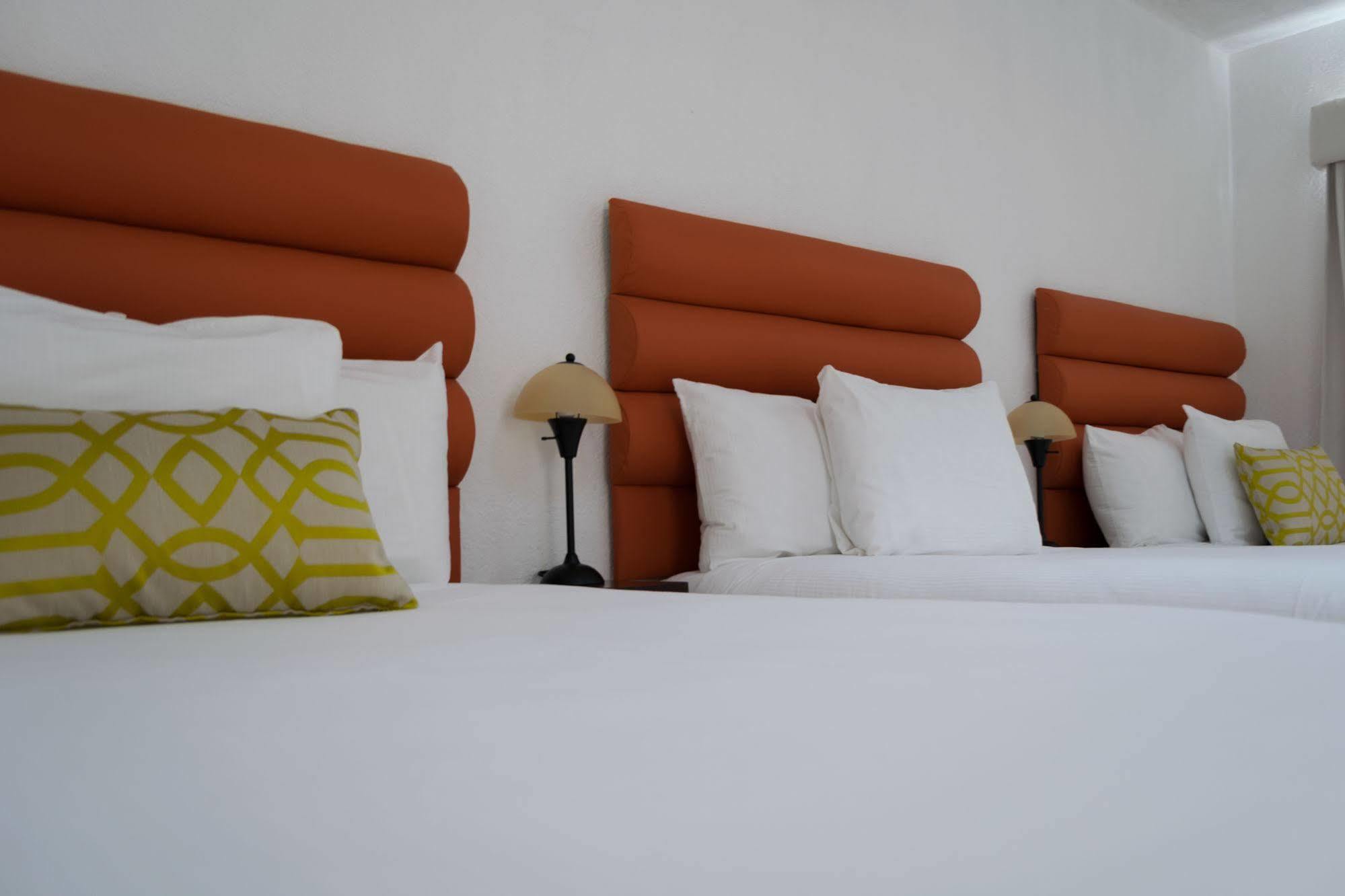 In & Out Hotel (Adults Only) Guatemala City Екстер'єр фото